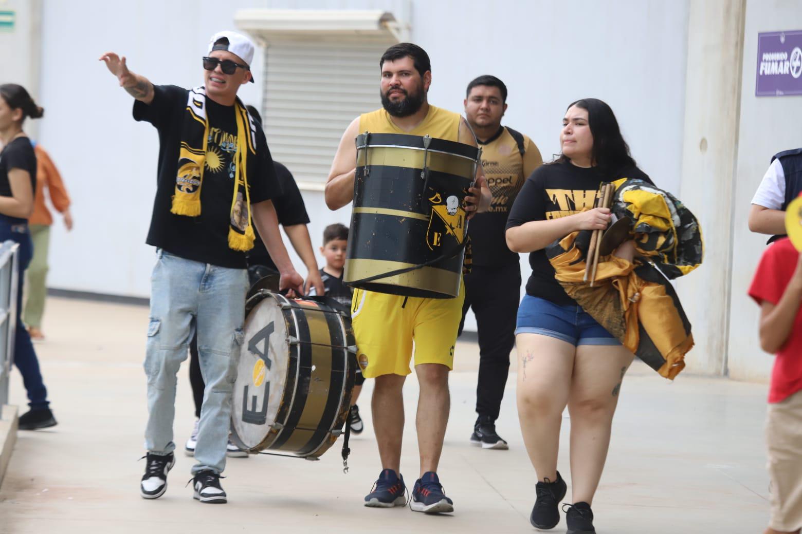 $!El debut de Dorados en Mazatlán decepciona por la escasa asistencia en El Encanto