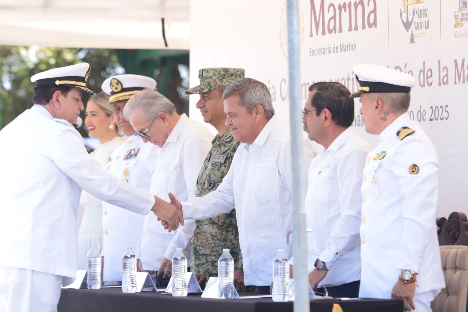 $!Celebran en Mazatlán el 83 aniversario del Día de la Marina