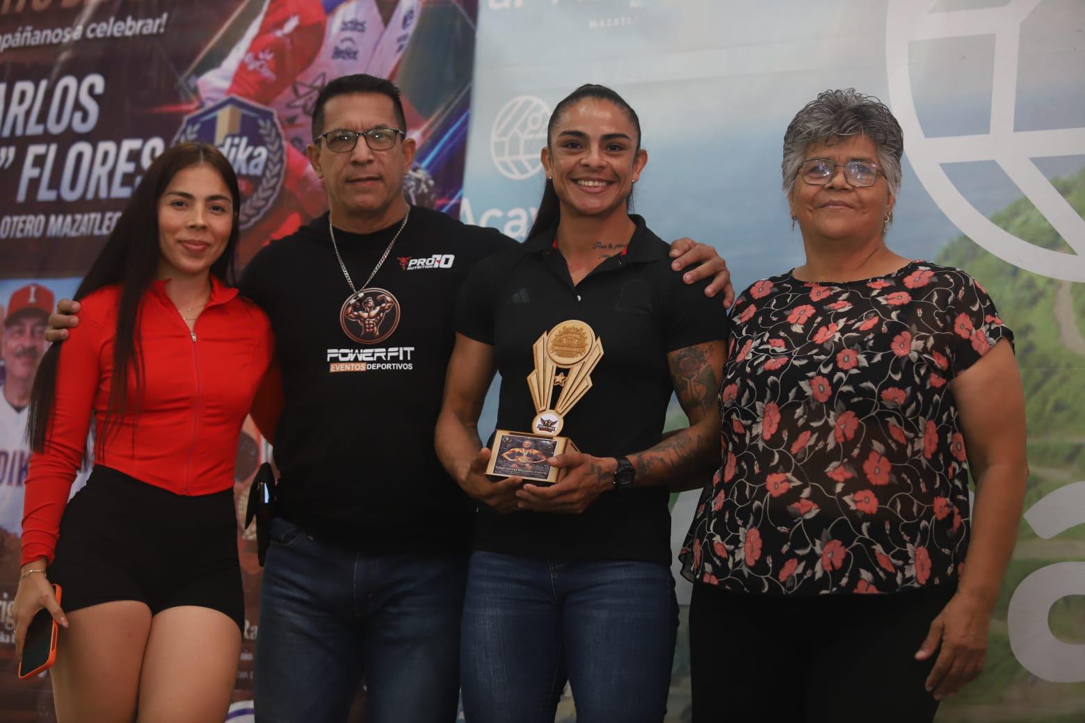 $!Entregan el Premio al Mérito Deportivo Isdika Inda Sports en Mazatlán