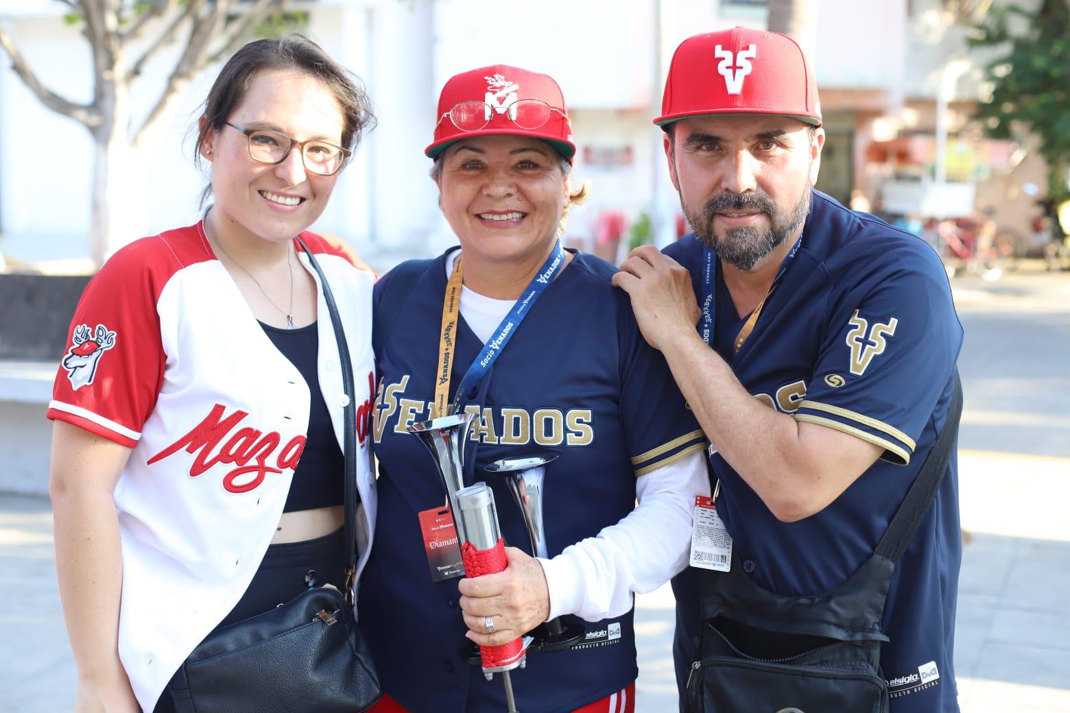 $!Fernanda Velázquez, Claudia Rojas y Fausto Gutiérrez.