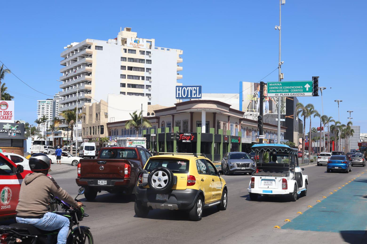 $!Este miércoles cambiará el sentido de circulación de Avenida Playa Gaviotas en Mazatlán