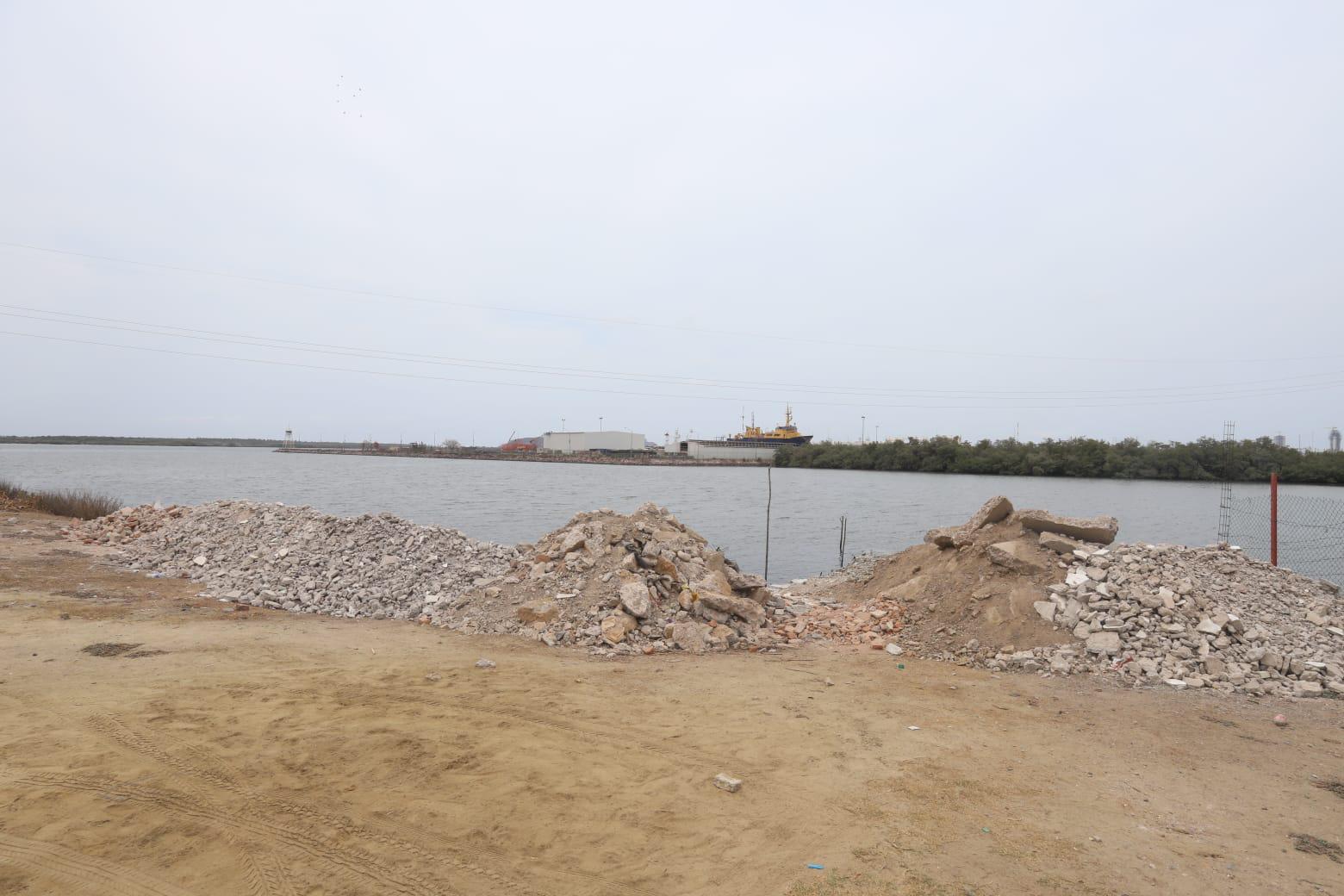 $!Relleno amenaza manglar del estero de la Rafael Buelna, en Mazatlán