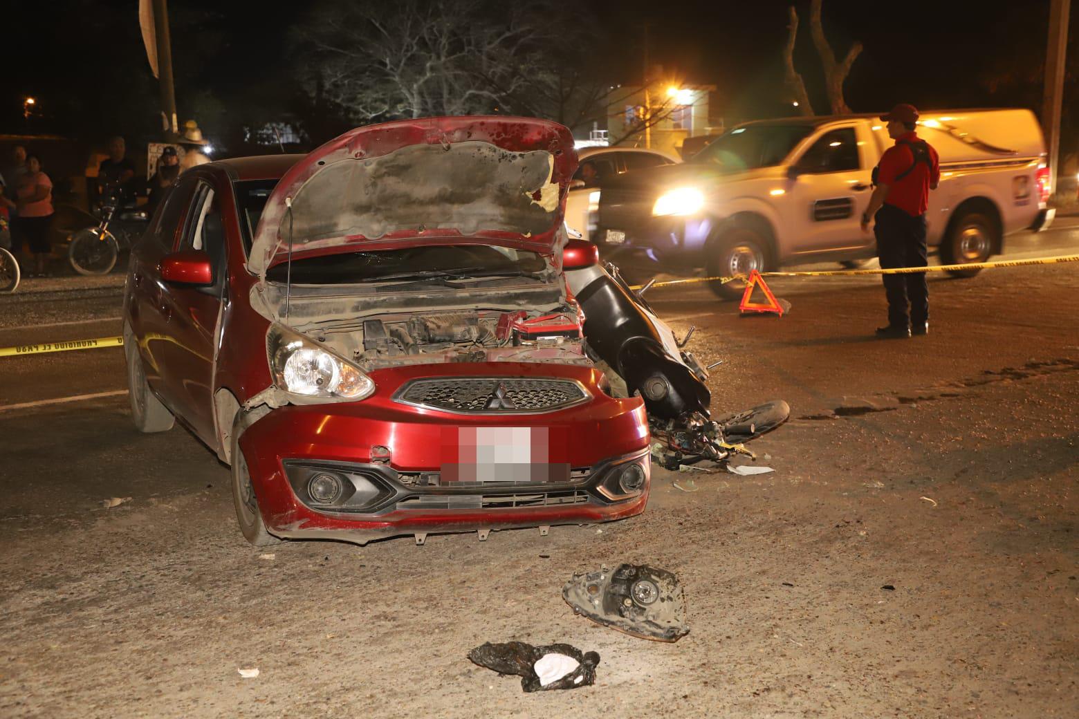 $!Menor muere tras chocar en moto contra automóvil en Mazatlán