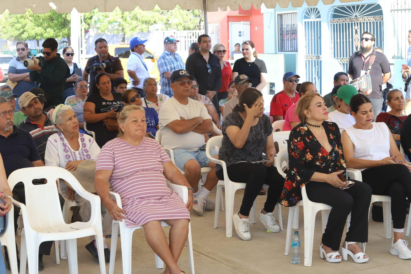 $!Entrega Ayuntamiento de Mazatlán rehabilitación de drenaje en el Infonavit Alarcón