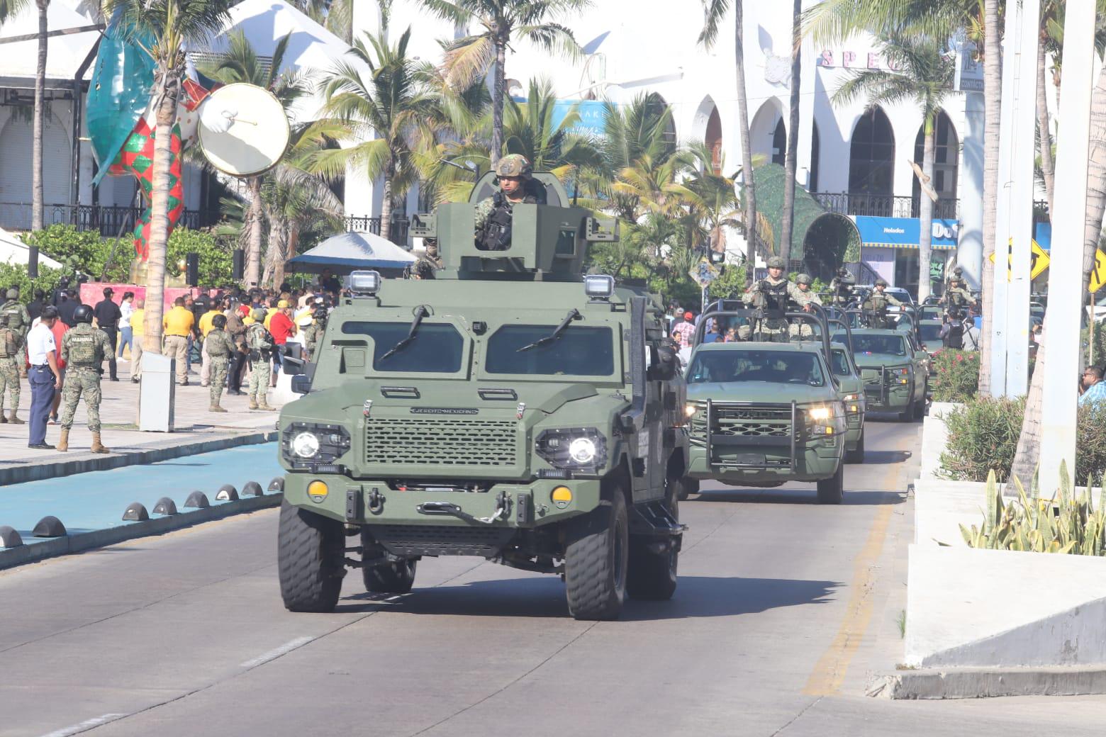 $!Dan banderazo al inicio del Operativo de Seguridad del Carnaval de Mazatlán