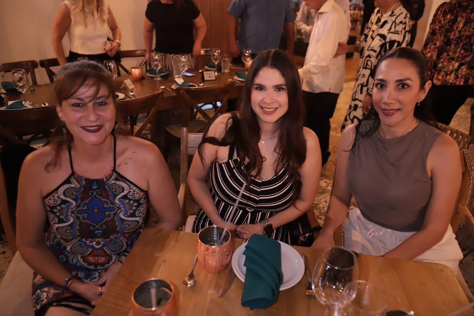 $!Tatiana Genoud, Cinthia Villegas y Elizabeth Uribe.