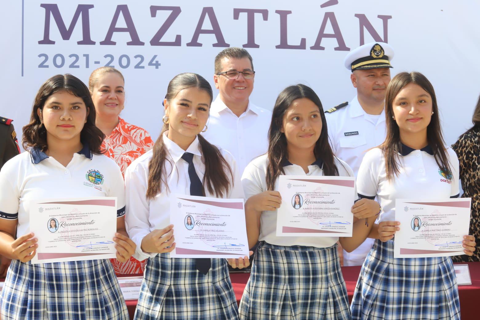 $!Destaca Alcalde importancia de bachilleratos tecnológicos para Mazatlán
