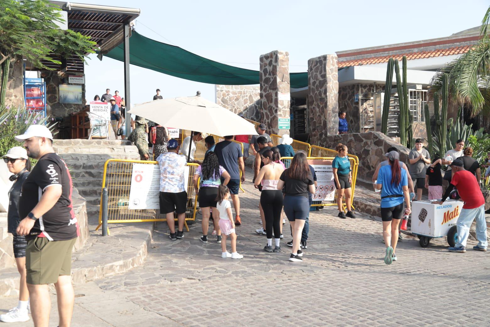 $!El Faro de Mazatlán, una parada obligada para turistas este verano