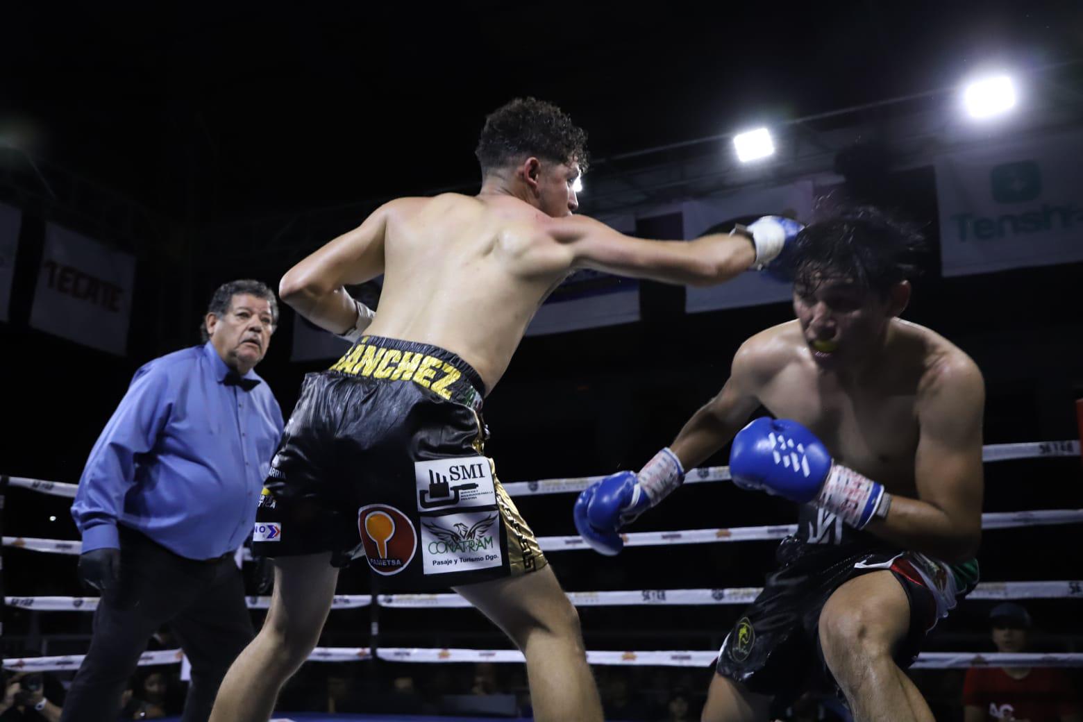$!‘Veneno’ Aréchiga impone su sello en velada boxística Furia en el Ring