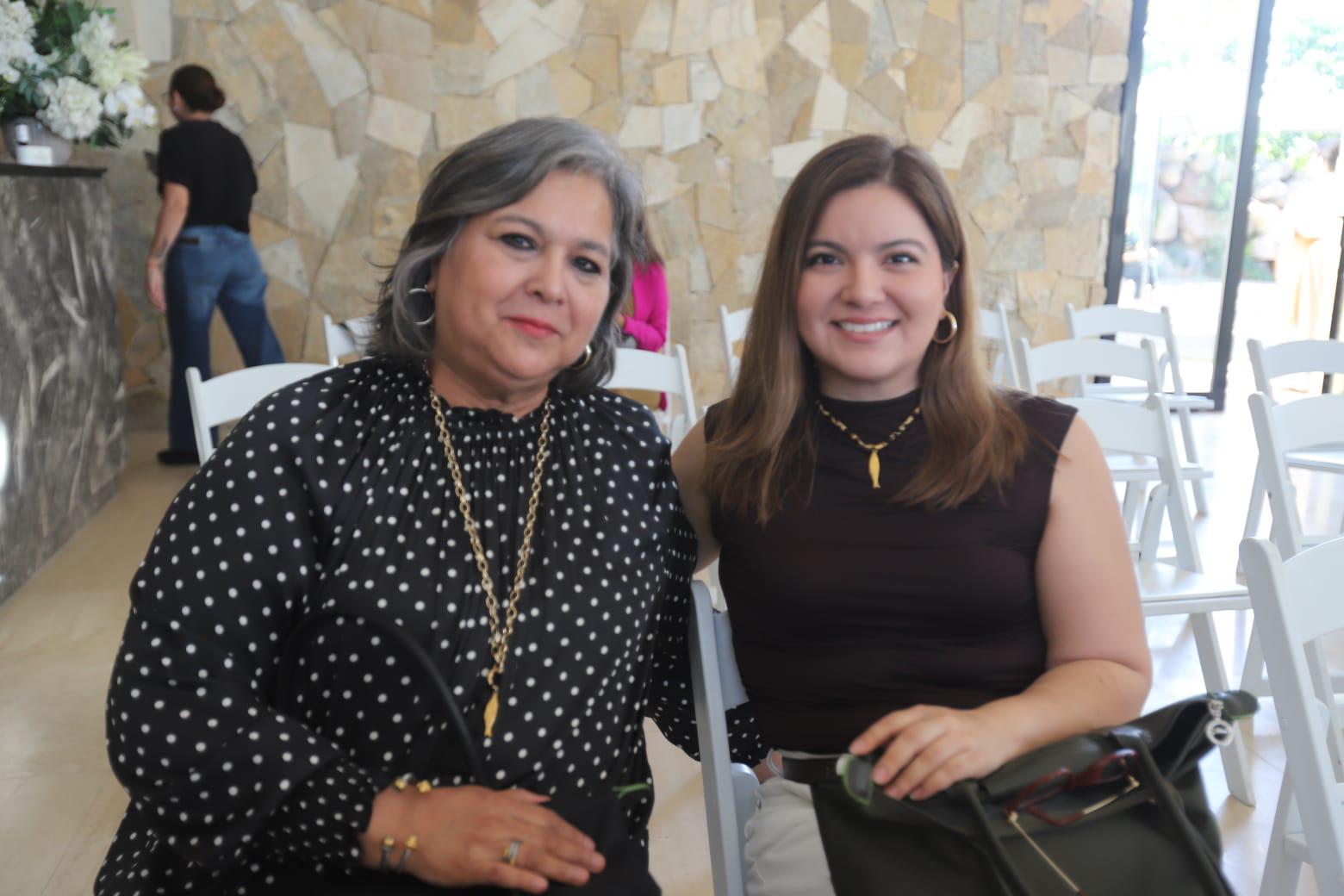 $!Claudia Herrera de Damy y Claudia Damy.