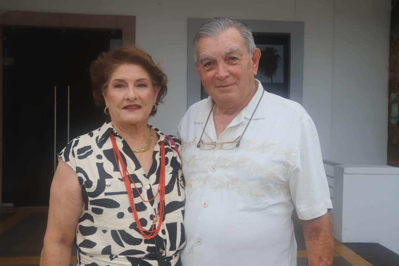 $!Coco Urrea de Valadés y Miguel Valadés Toledo.