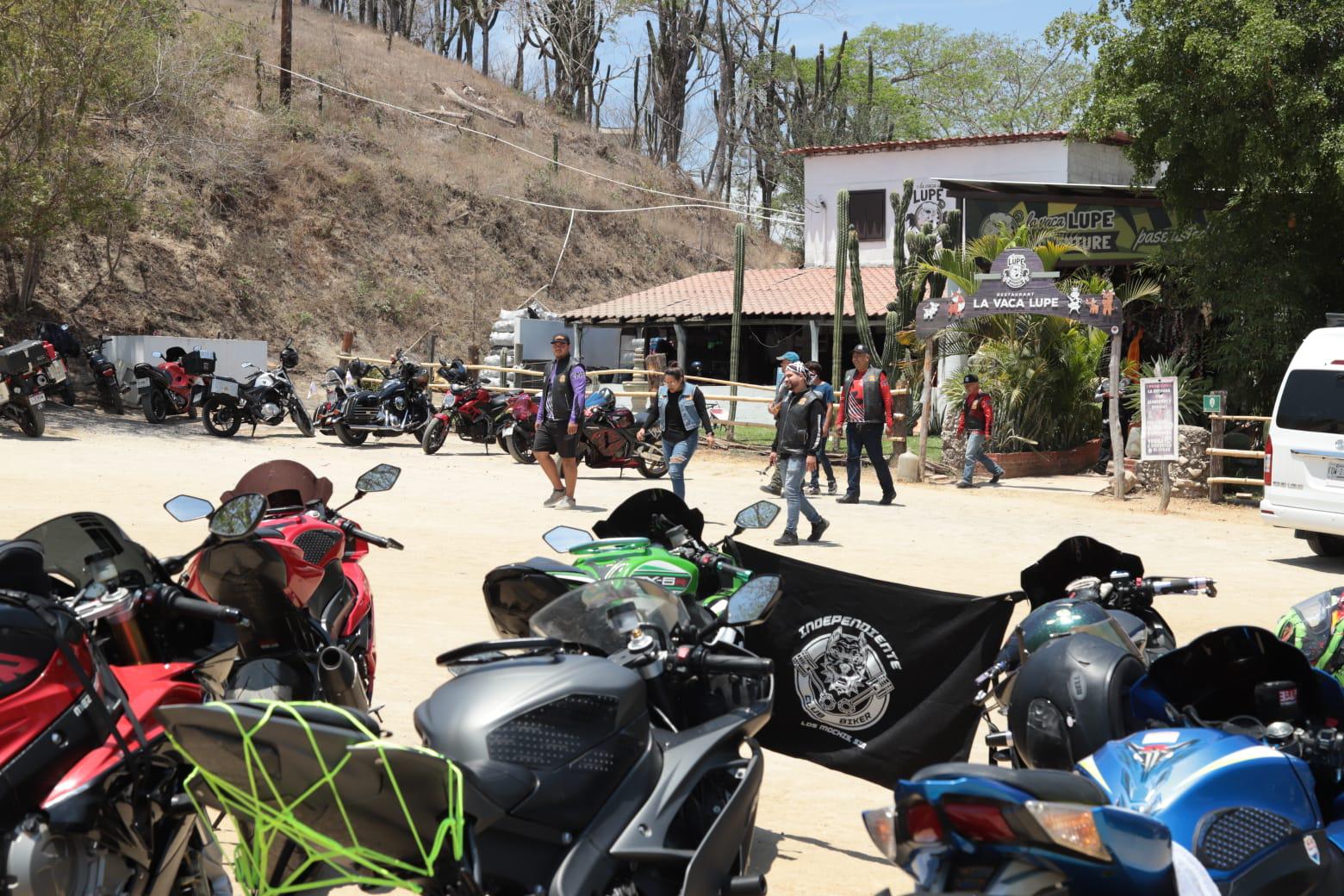 $!Disfrutan decenas de bikers de la tradicional rodada regional a La Noria