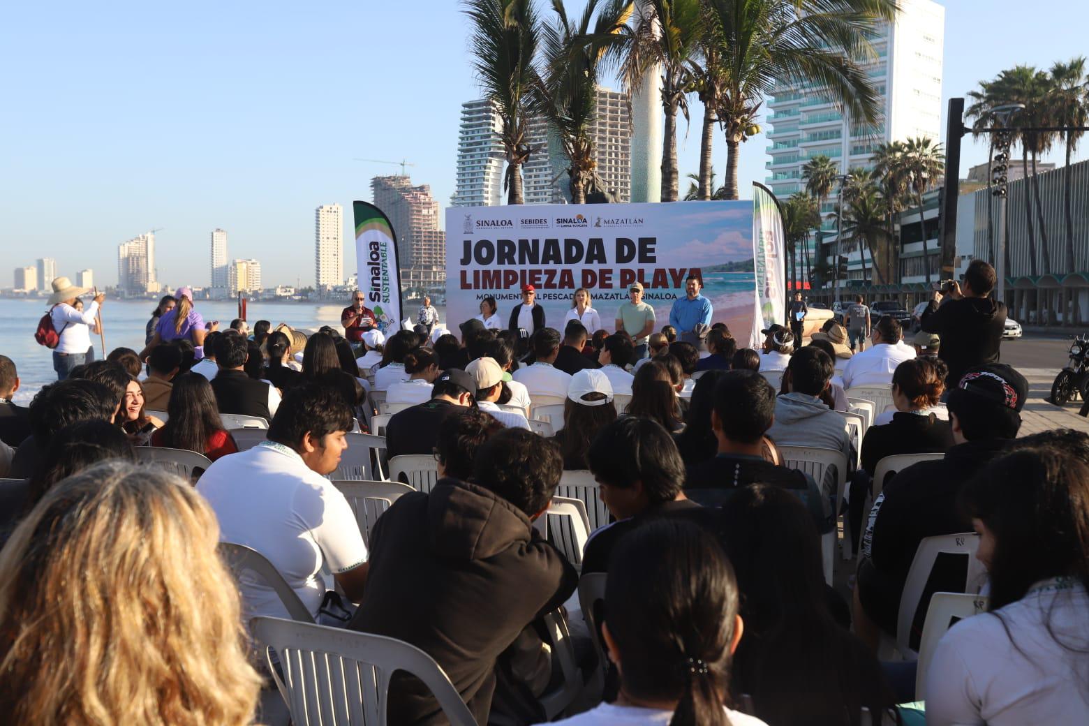 $!Se suma Mazatlán a la campaña ‘Sinaloa Limpia Tu Playa’