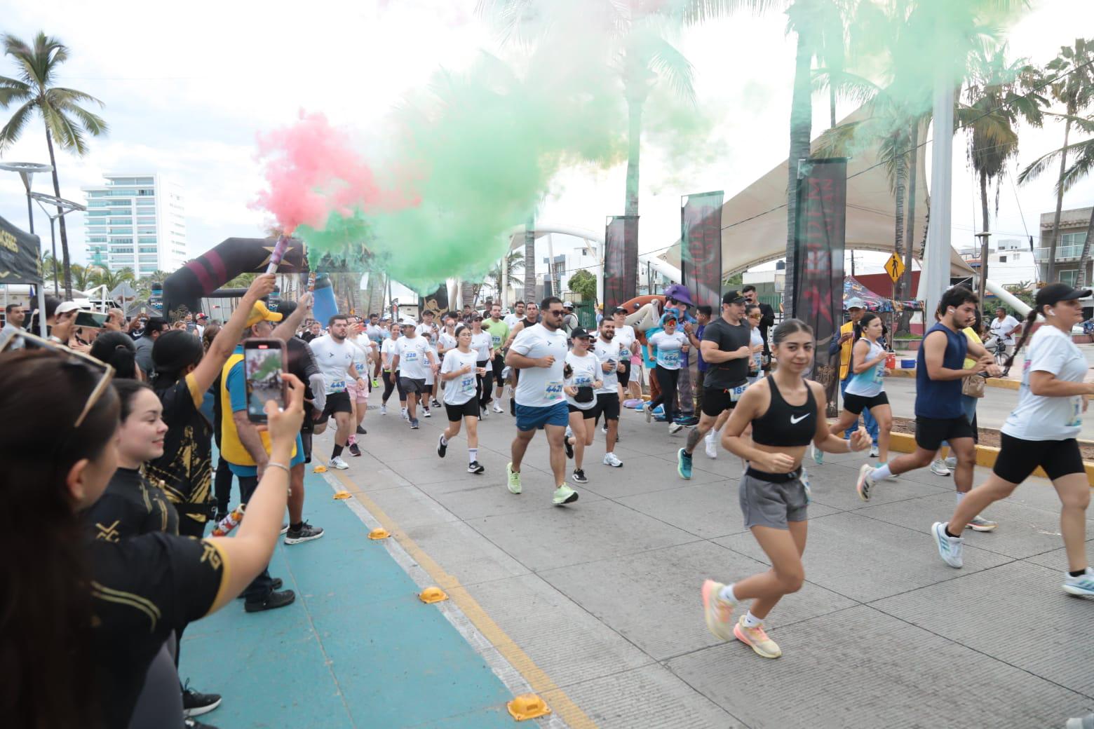 $!Katia García y Valentín Rendón triunfan en la Carrera Conecta-te 2025