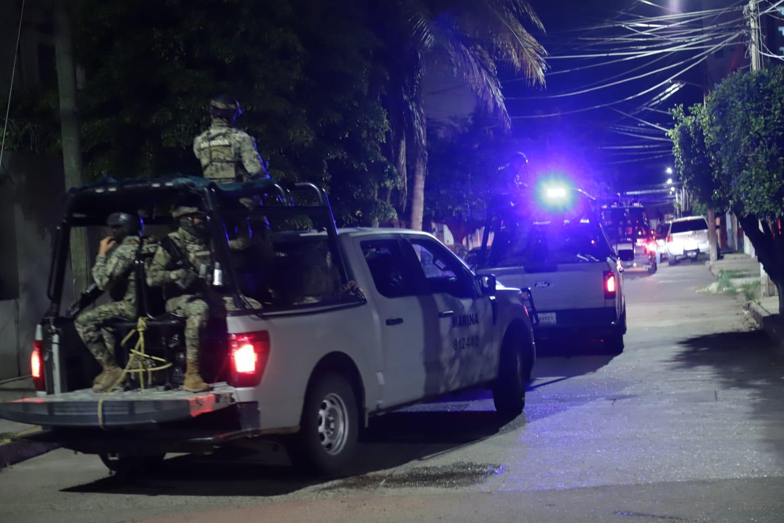 $!Fuerzas federales realizan operativo en Mazatlán, la noche de este miércoles