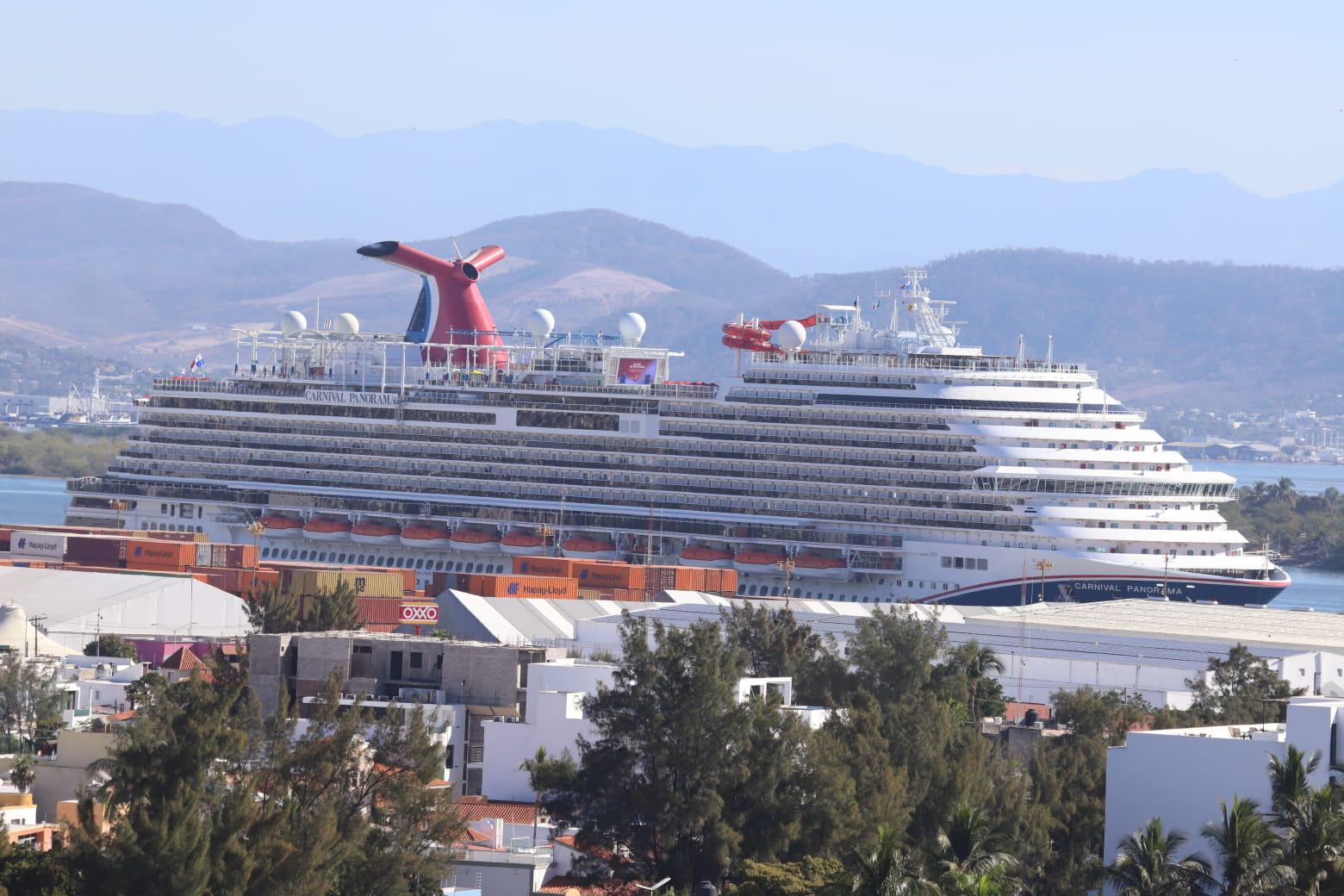 $!Llega a Mazatlán el Carnival Panorama con más de 5 mil visitantes