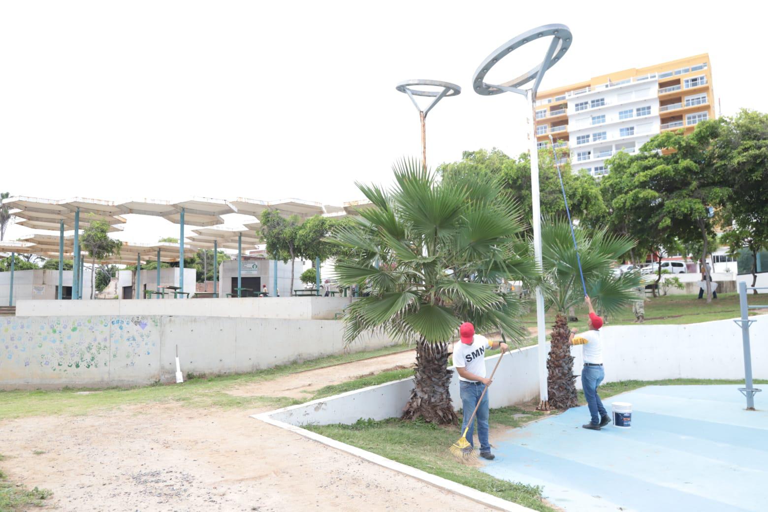 $!Recibe jornada de limpieza y restauración Parque Ciudades Hermanas