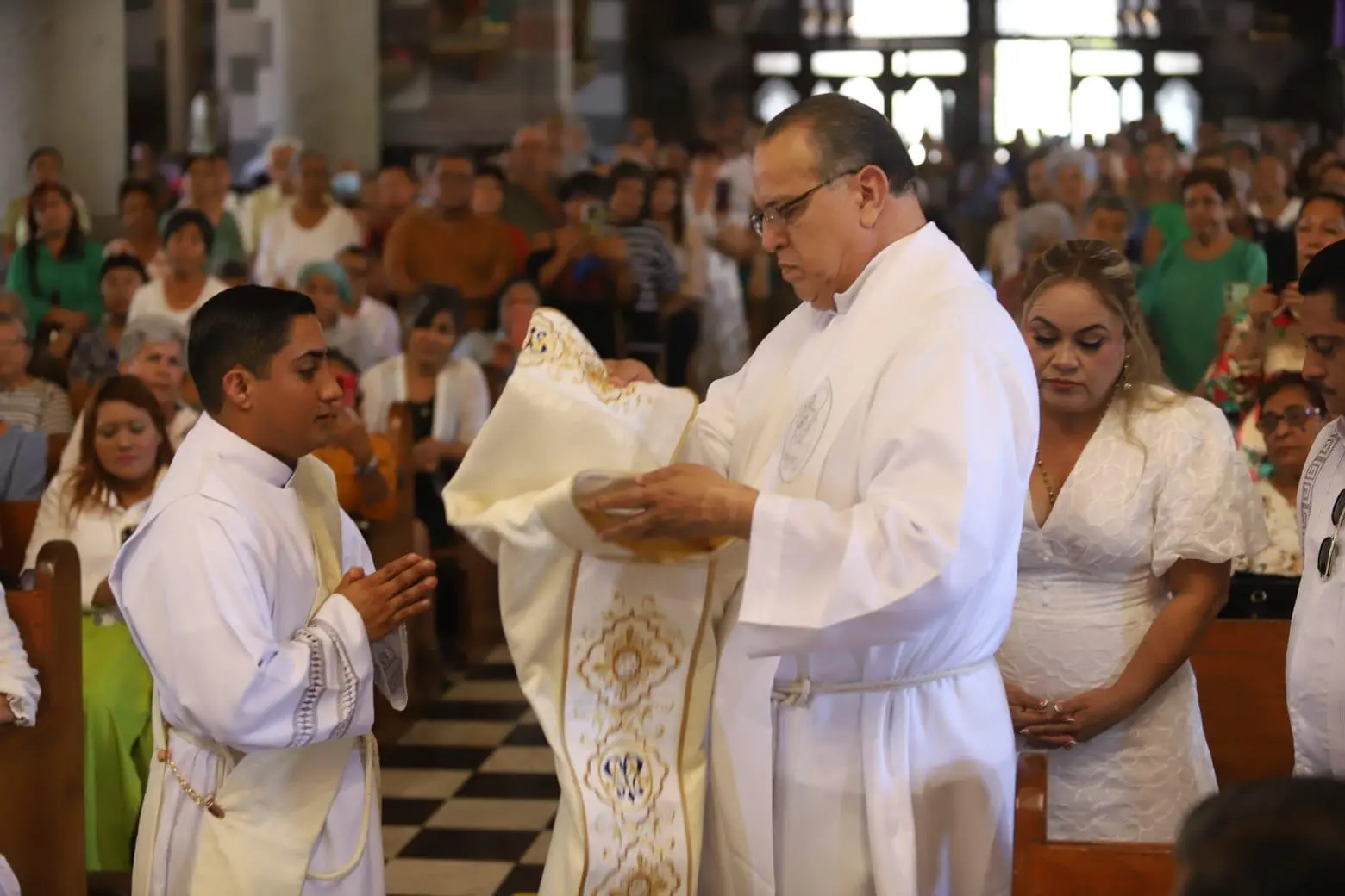 $!Da la bienvenida la Diócesis de Mazatlán a Luis Gonzalo Viera como nuevo diácono
