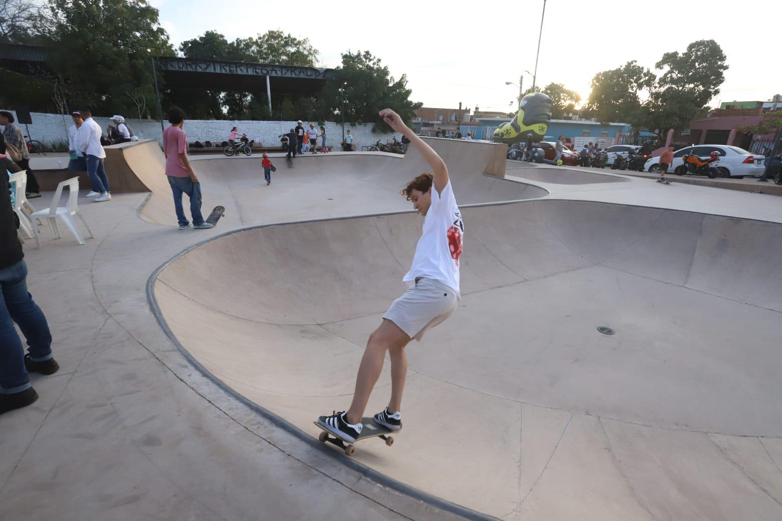 $!Patinadores de Mazatlán tienen una nueva casa: El skatepark de la Flores Magón