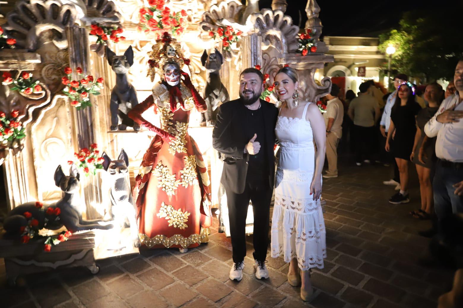 $!Mazatlán celebra la ‘Noche de Esperanza’ con arte y callejoneada de Día de Muertos