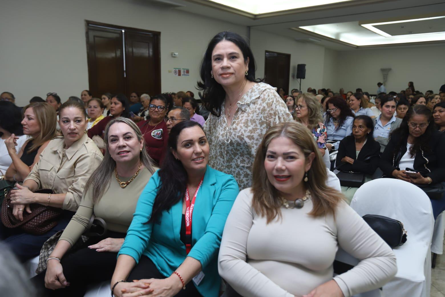 $!Guillermina García, Elva Aguirre, Leticia Ferreira y Elizabeth Peraza.