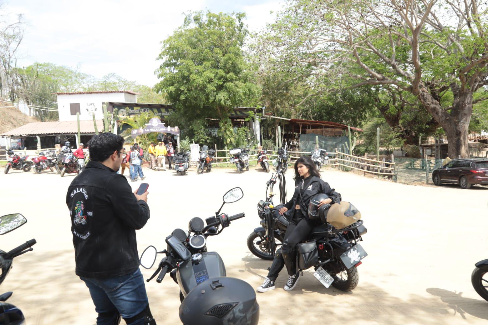 $!Disfrutan decenas de bikers de la tradicional rodada regional a La Noria