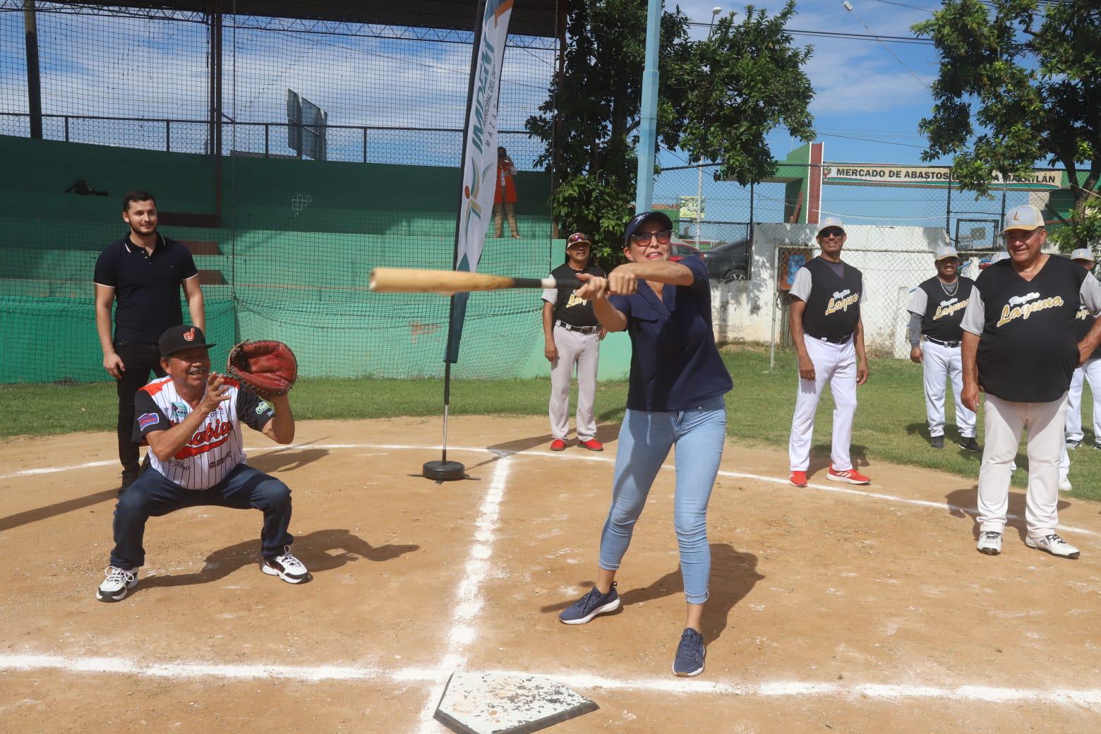 $!Inauguran en Mazatlán primera edición de Nacional de Beisbol Veteranos