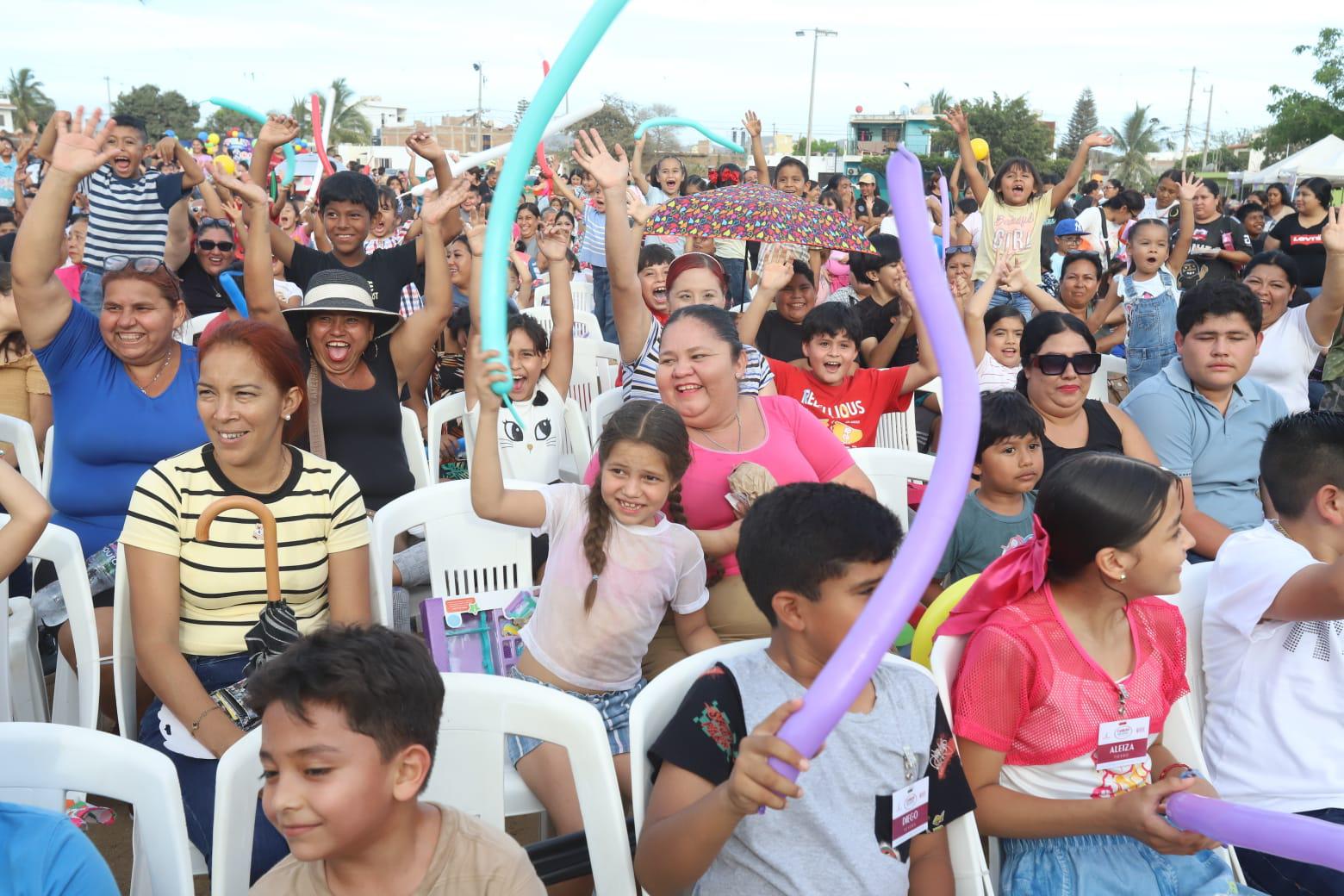 $!Llega la fiesta del Día del Niño a familias de Valles del Ejido, en Mazatlán