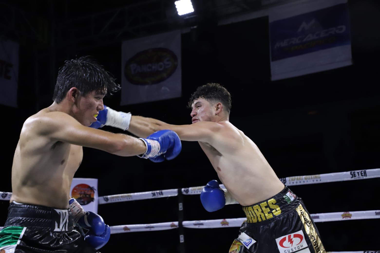$!‘Veneno’ Aréchiga impone su sello en velada boxística Furia en el Ring