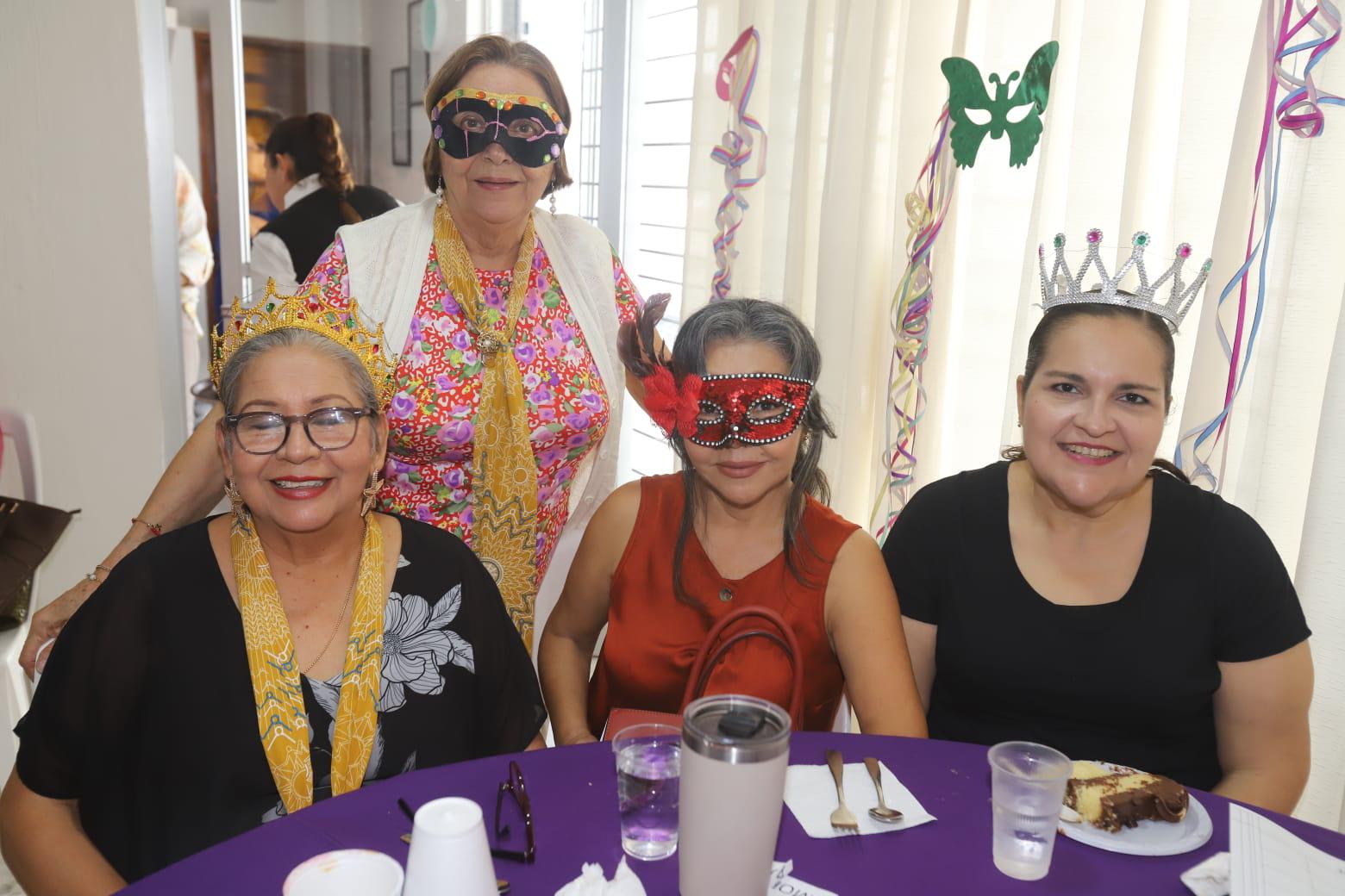 $!Ana Luisa Lizárraga, Rebeca Mejía, Lupita Salazar y Martha Rodríguez.