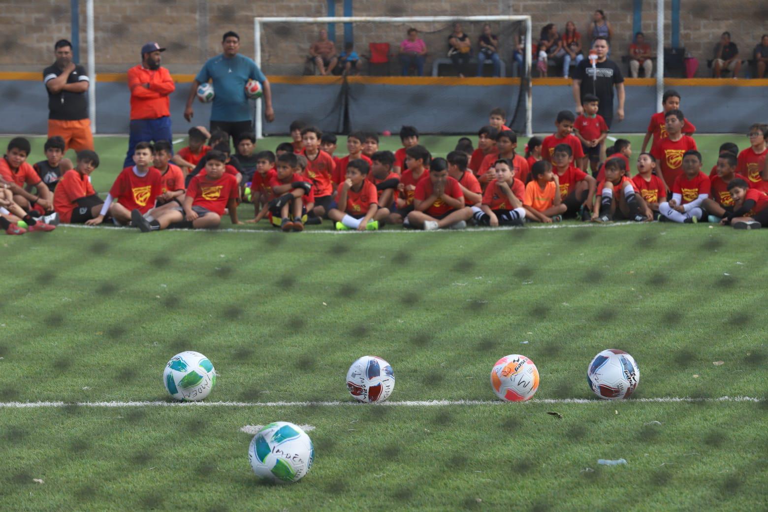 $!Amantes del futbol responden a Mundialito Imdem, Domina tu Cancha