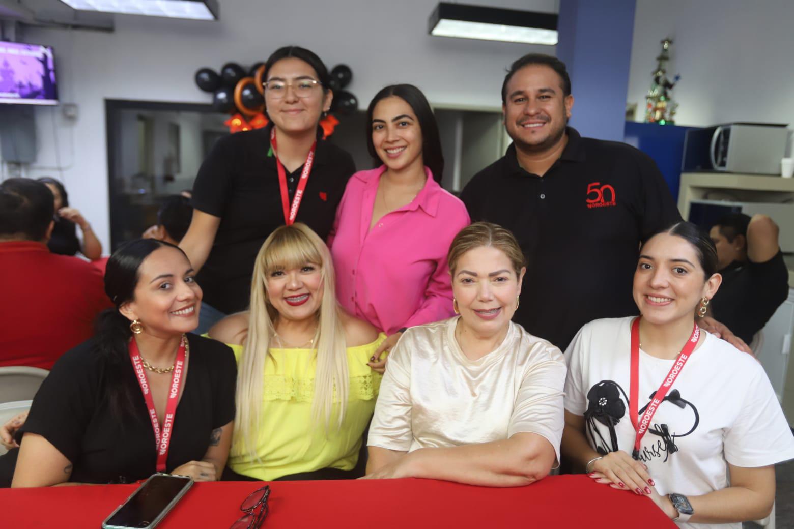 $!Ximena Gutiérrez, Stefany Ponzo, Manuel Serrano, Carolina Zataráin, Eloisa Morales, Elizabeth Peraza y Alina Zataráin.