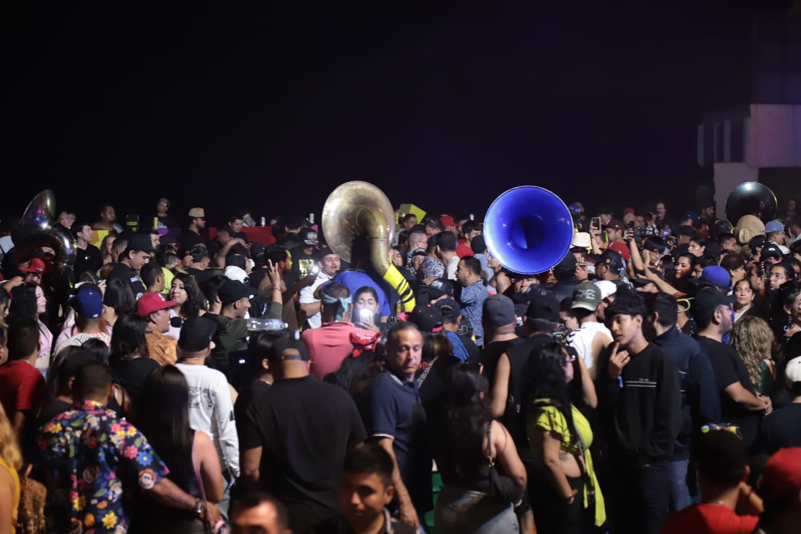 $!Bikers continúan la fiesta en Mazatlán para despedir la Semana de la Moto