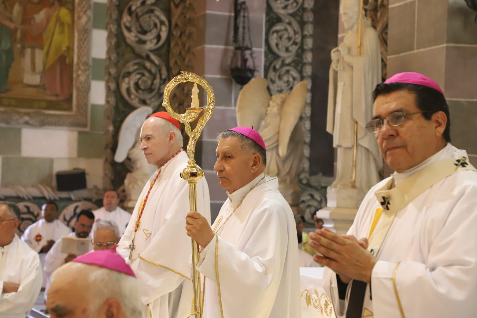 $!Obispo de Mazatlán da gracias por sus 50 años de ordenación sacerdotal