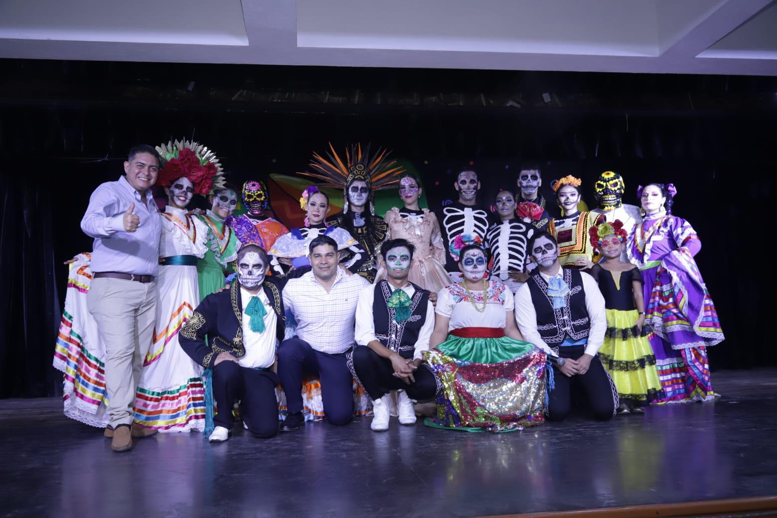 $!Después de la ceremonia inaugural se celebró un festival de Día de Muertos.