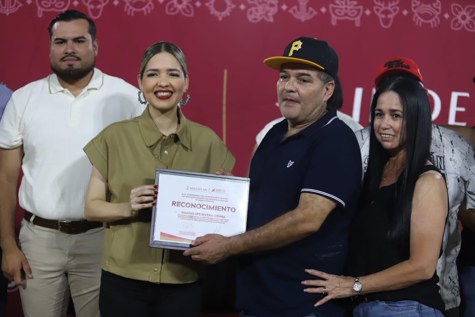 $!Arranca la Primera Liga Infantil de Beisbol en Mazatlán