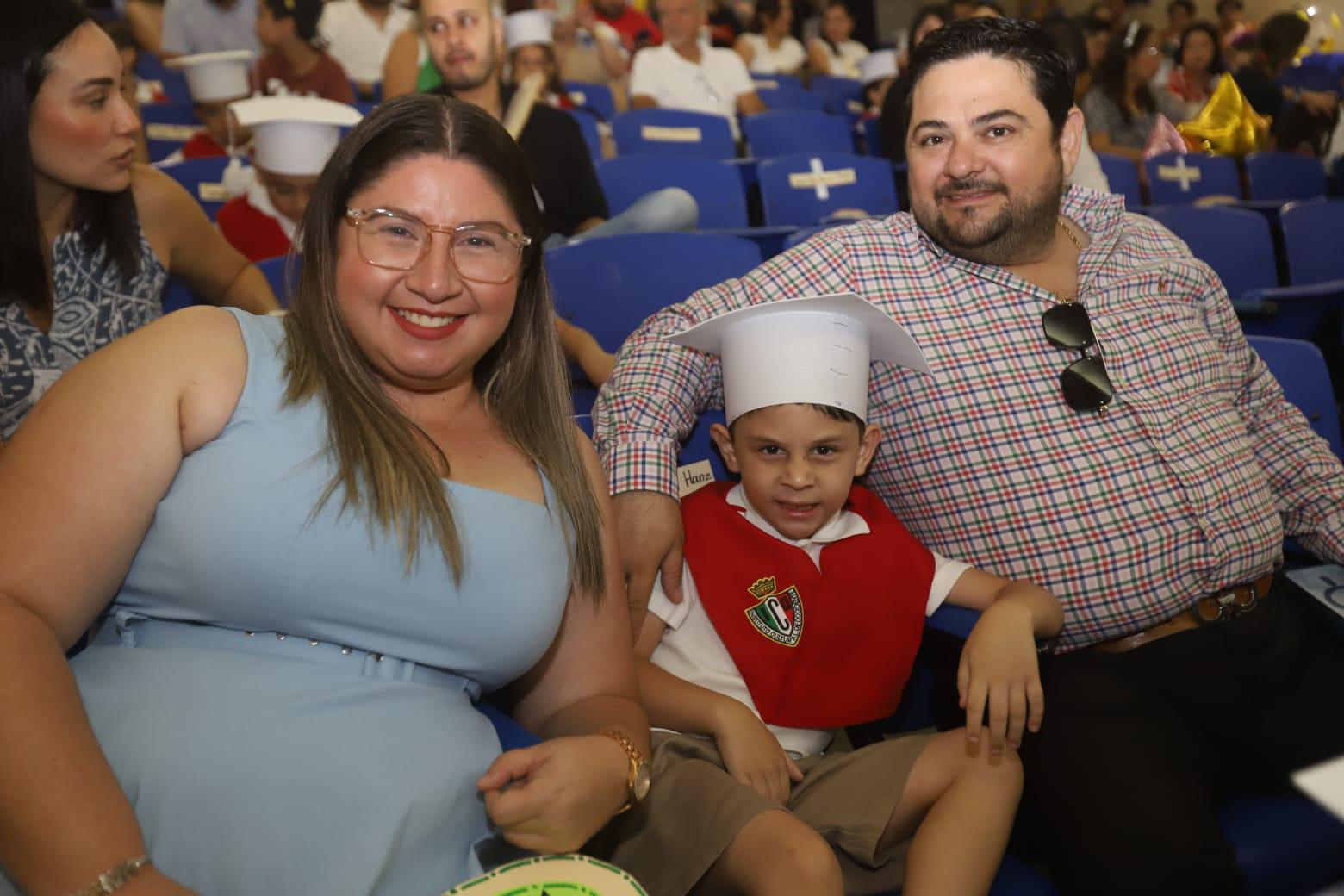 $!Brenda Zataráin, Sebastián y Fabián Castro.