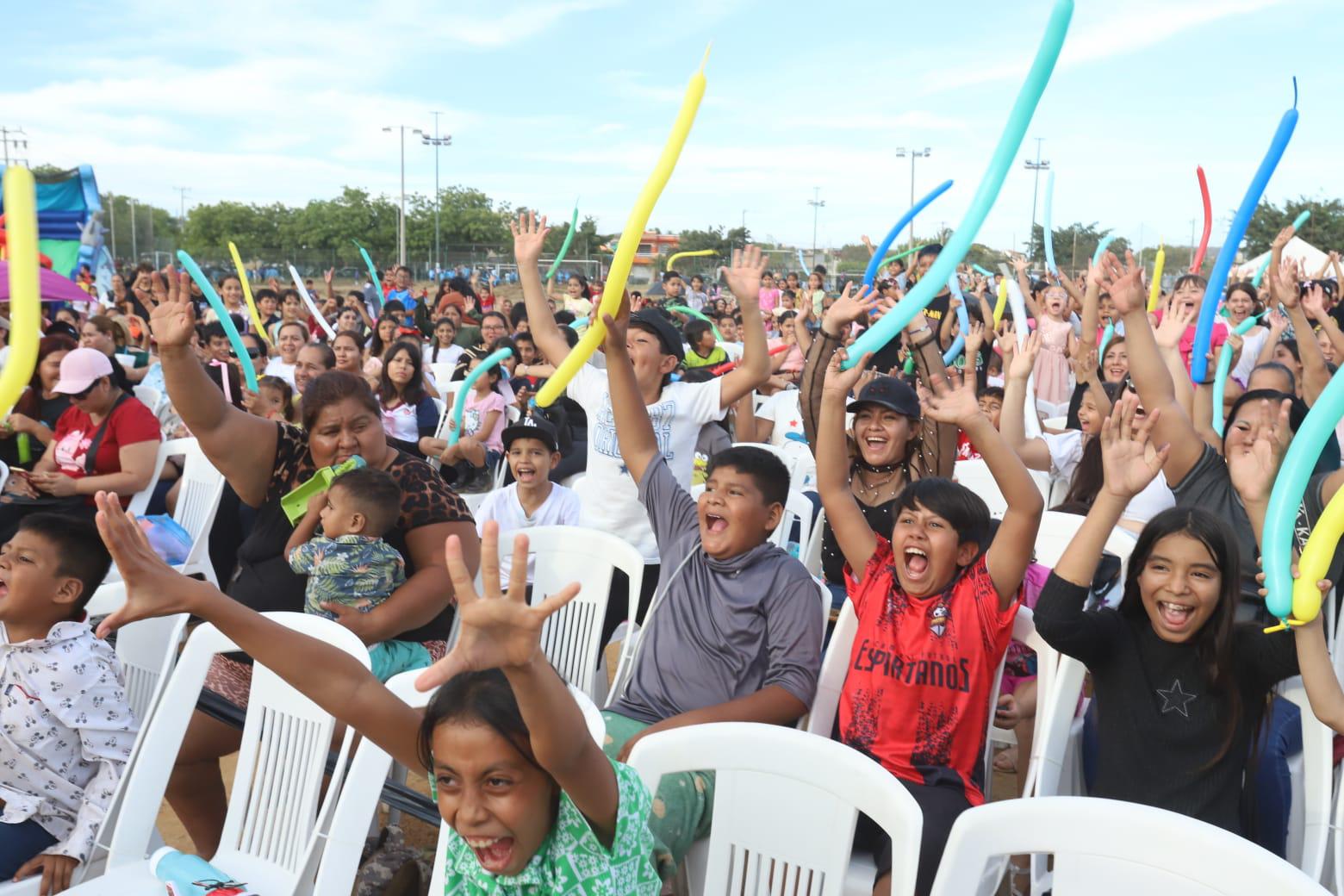 $!Llega la fiesta del Día del Niño a familias de Valles del Ejido, en Mazatlán