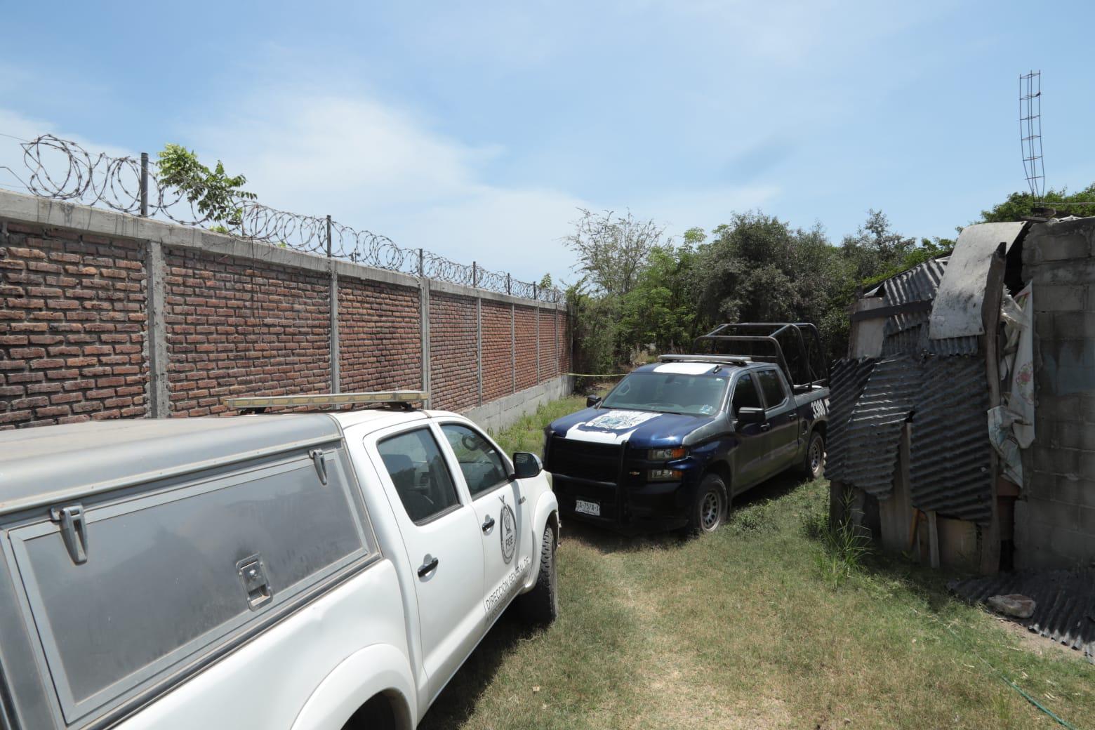 $!Hallan cuerpo de un hombre entre el mangle del Estero de Urías en Mazatlán