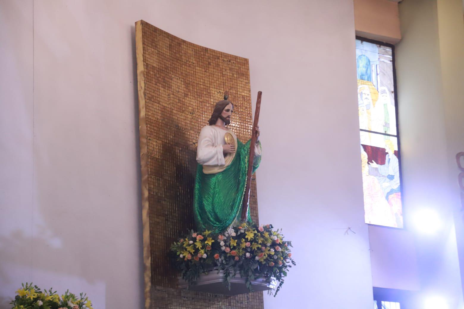 $!Cantan ‘Las Mañanitas’ en Mazatlán a San Judas Tadeo, en su día y en su templo