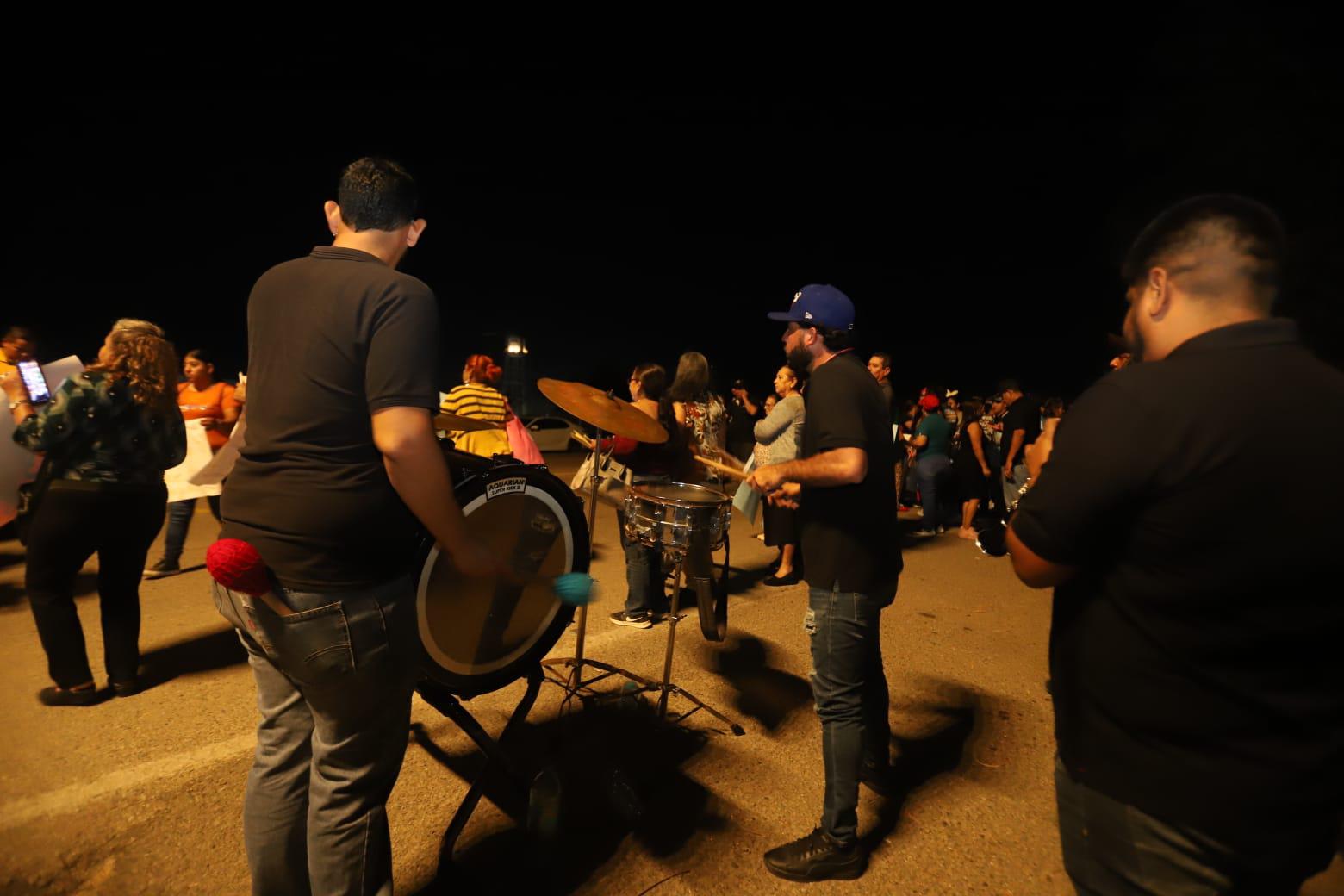 $!‘Estoy con Sinaloa’, afirma Claudia Sheinbaum en su llegada a Mazatlán