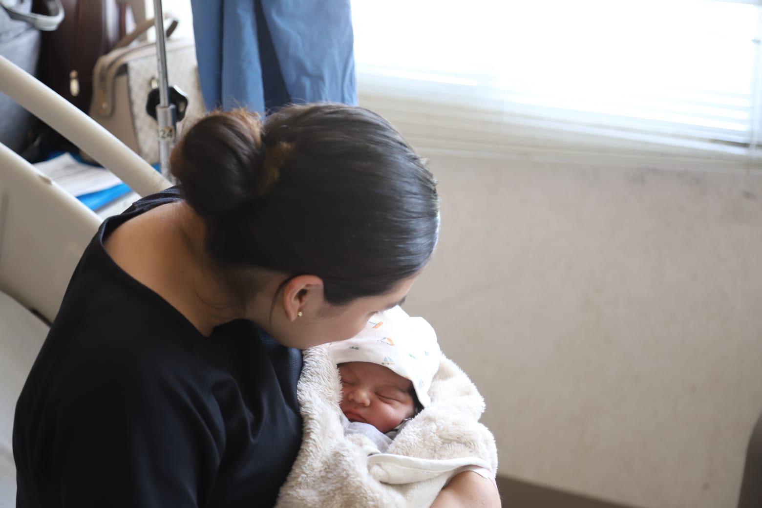 $!Dos bebés dan la bienvenida a 2026 en el Hospital General de Mazatlán