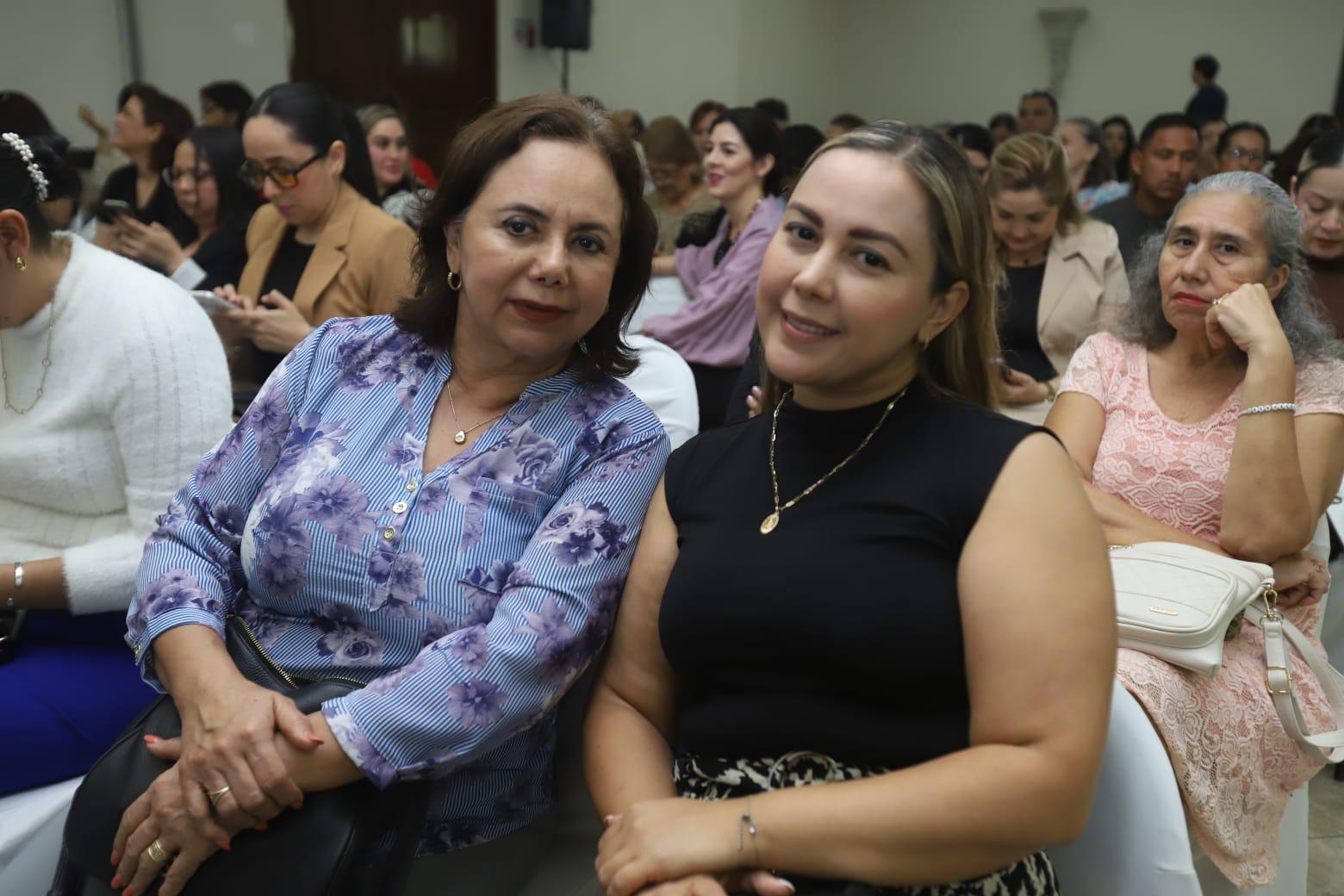 $!Margarita Correa y Lucero Macías.