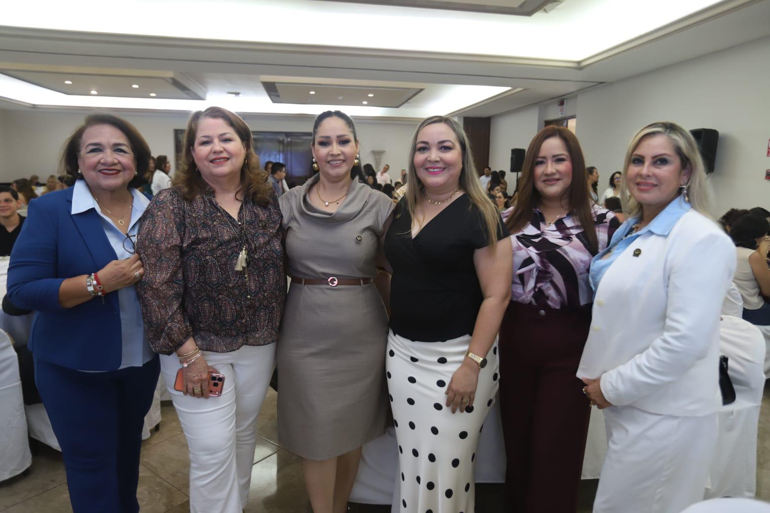 $!Laura Delia Hernández, Blanca Godoy, Irlanda Osuna, Francia Vaquero, Nidia Saucedo y Penélope López.