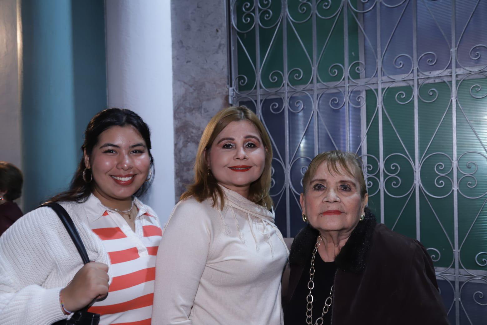 $!Karina Beltrán, Olímpica Gutiérrez y Silvia Sandoval.