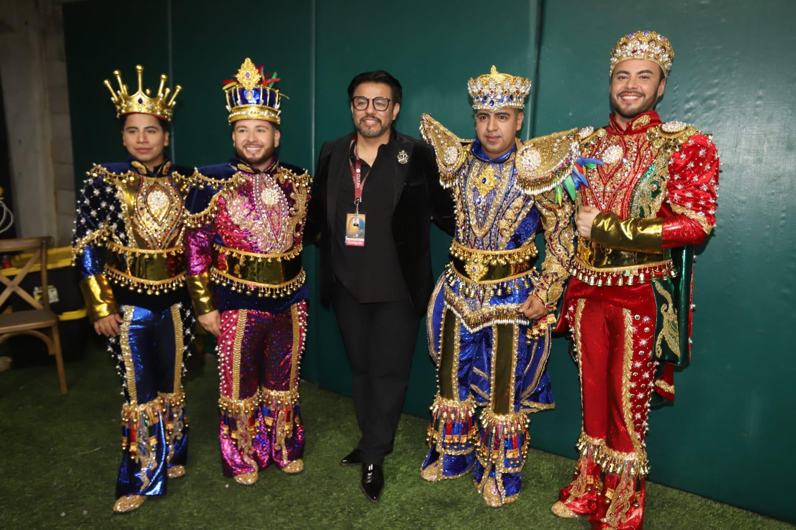 $!Arranca el Carnaval de Mazatlán con la coronación del Rey de la Alegría, Javier I