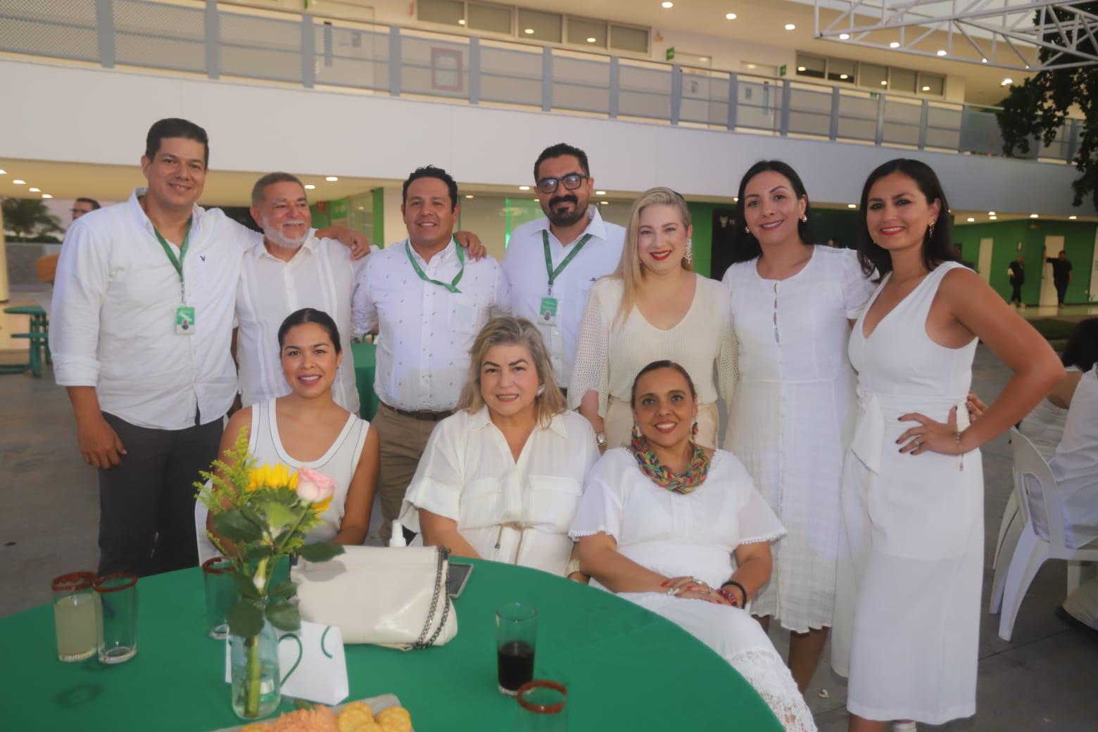 $!Víctor Maldonado, Valerie Sera, Miguel Ángel Ordaz, Fernando Gárate, Paulina Rebollar, Berenice Osuna, Susana Guevara, Sandra Corrales, Maritza Malcampo y Katia Camacho.