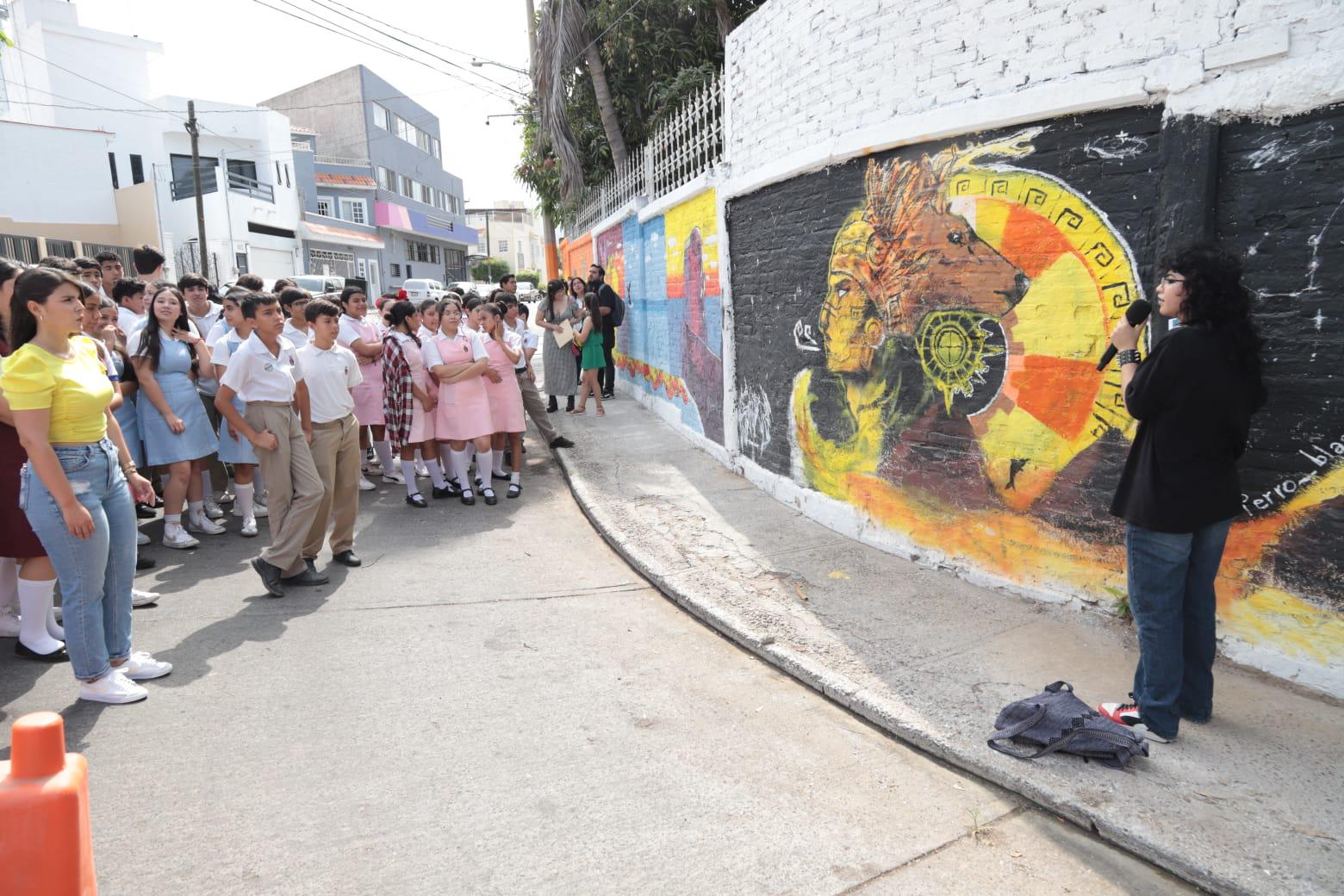 $!Jóvenes artistas pintan 20 murales en la ‘General 1’ como parte del proyecto InspirArte