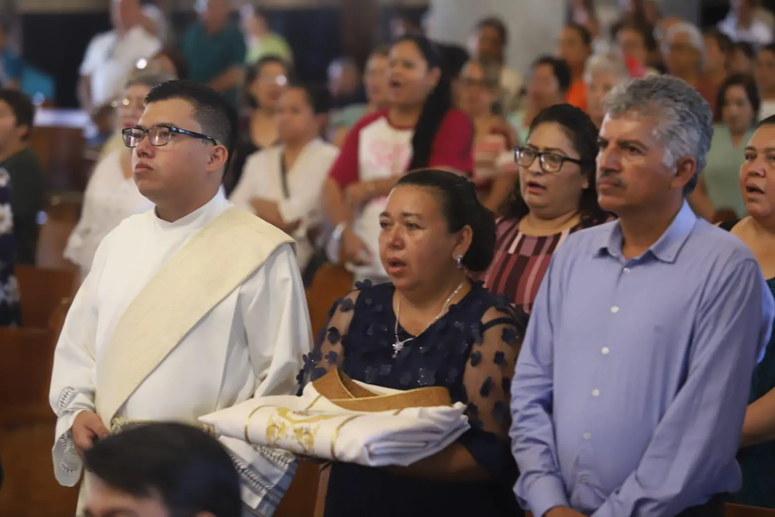 $!Celebra Obispo de Mazatlán 30 años de su ordenación
