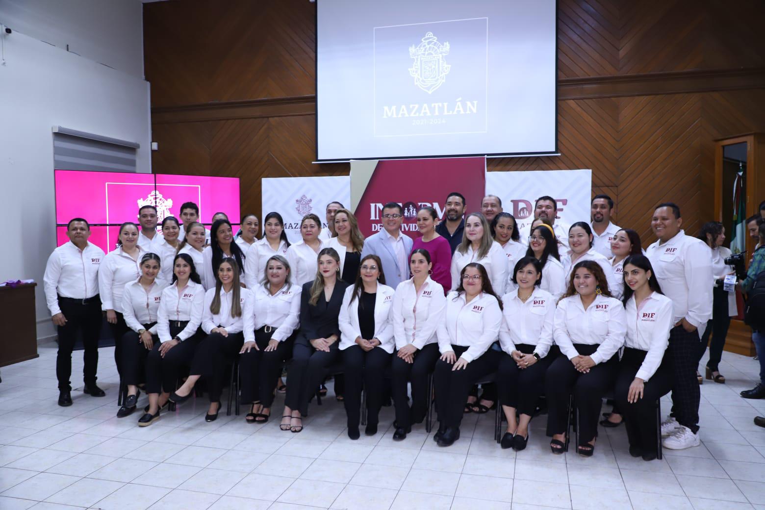 $!Rinde presidenta del Sistema DIF Mazatlán su Informe de Labores 2022-2023